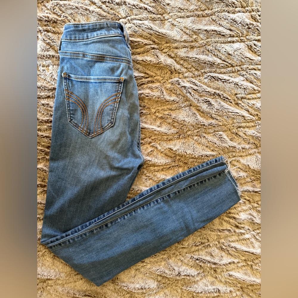Hollister Women's Blue Ankle Jeans